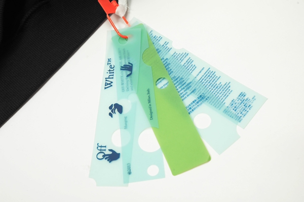 ブランドパーカー全体デザイン